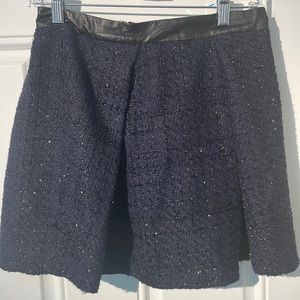 Line & Dot Navy Blue Short Skirt